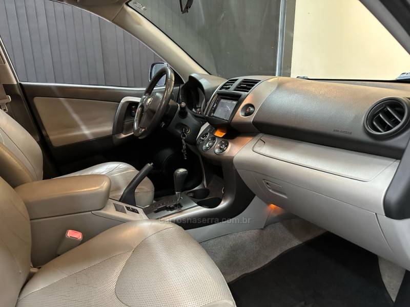 TOYOTA - RAV4 - 2009/2010 - Prata - R$ 59.900,00