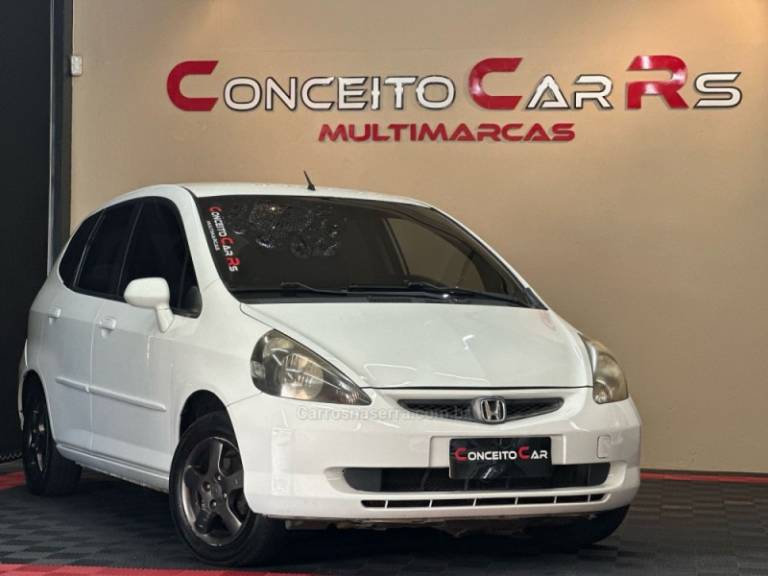 HONDA - FIT - 2003/2004 - Branca - R$ 31.900,00
