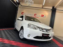 TOYOTA - ETIOS - 2013/2013 - Branca - R$ 41.900,00