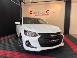 CHEVROLET - ONIX - 2023/2024 - Branca - R$ 77.900,00