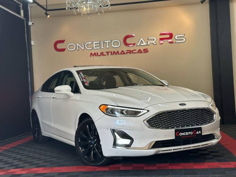 FORD - FUSION - 2018/2019 - Branca - R$ 129.900,00