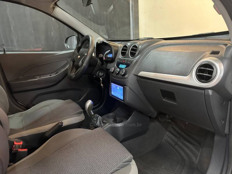 CHEVROLET - MONTANA - 2016/2017 - Branca - R$ 51.900,00