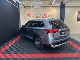 MITSUBISHI - OUTLANDER - 2017/2018 - Cinza - R$ 116.900,00