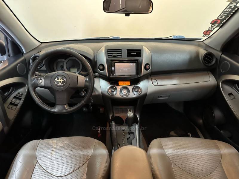 TOYOTA - RAV4 - 2009/2010 - Prata - R$ 59.900,00
