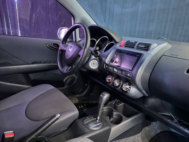 HONDA - FIT - 2005/2005 - Prata - R$ 35.900,00