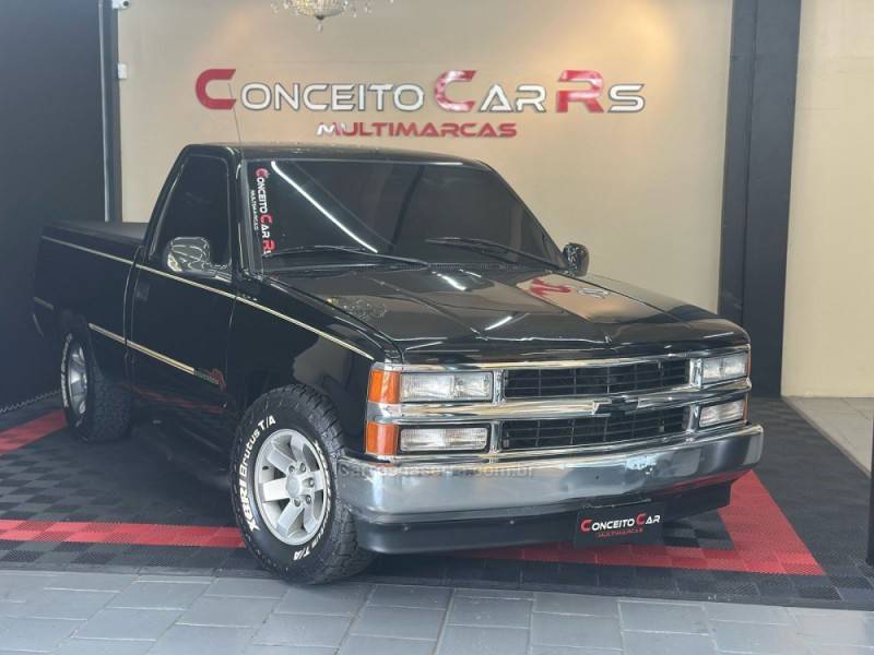 CHEVROLET - SILVERADO - 1999/2000 - Preta - R$ 99.900,00
