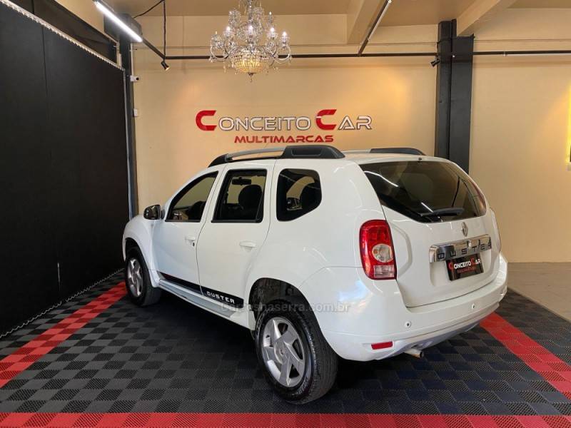 RENAULT - DUSTER - 2012/2013 - Branca - R$ 48.900,00