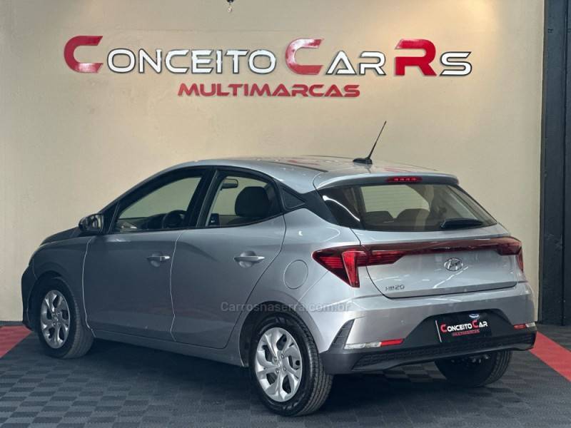 HYUNDAI - HB20 - 2022/2023 - Prata - R$ 68.900,00