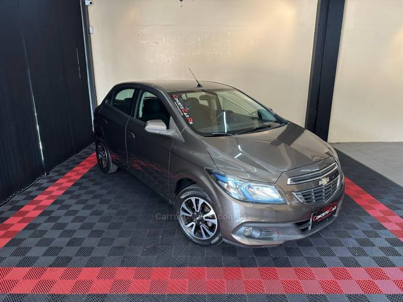 CHEVROLET - ONIX - 2014/2014 - Cinza - R$ 52.900,00