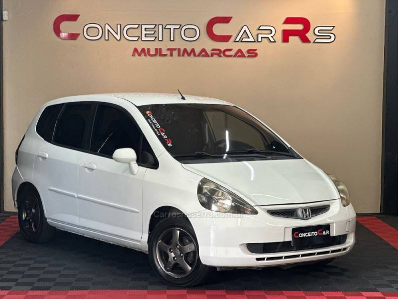 HONDA - FIT - 2003/2004 - Branca - R$ 31.900,00