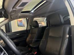 MITSUBISHI - OUTLANDER - 2017/2018 - Cinza - R$ 116.900,00