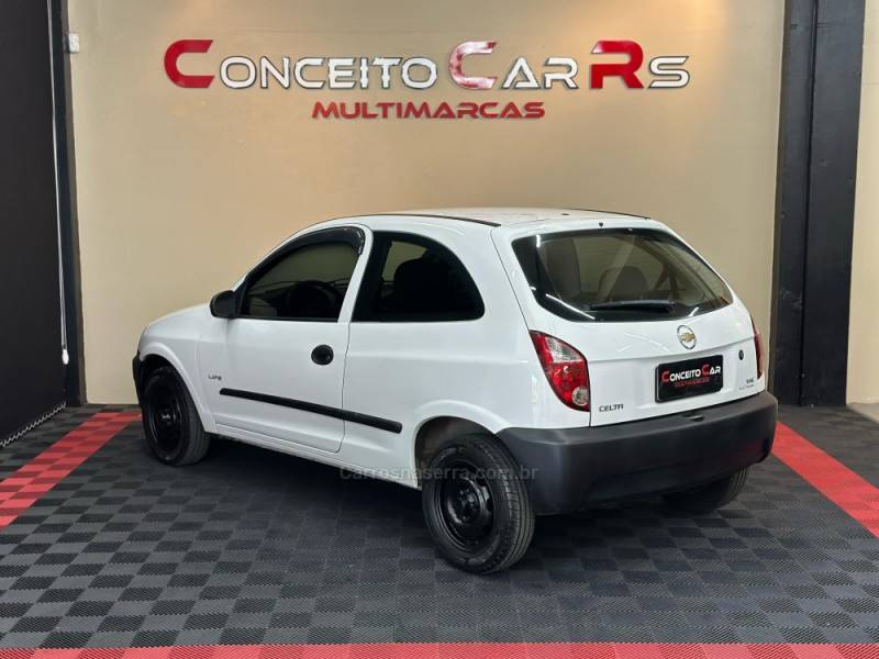 CHEVROLET - CELTA - 2006/2007 - Branca - R$ 21.900,00