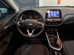 CHEVROLET - ONIX - 2023/2024 - Branca - R$ 77.900,00