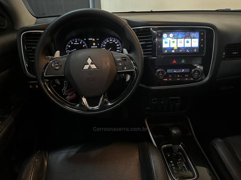 MITSUBISHI - OUTLANDER - 2017/2018 - Cinza - R$ 116.900,00