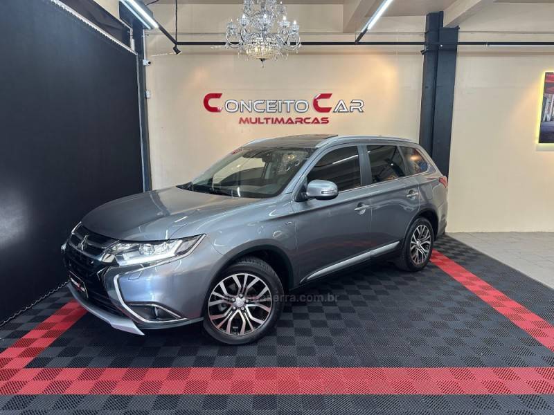 MITSUBISHI - OUTLANDER - 2017/2018 - Cinza - R$ 116.900,00