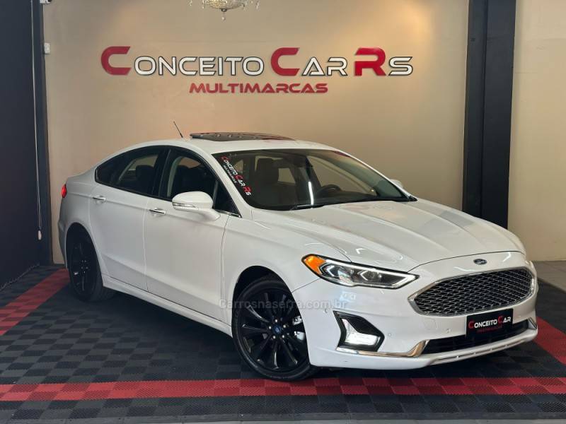 FORD - FUSION - 2018/2019 - Branca - R$ 129.900,00