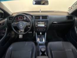 VOLKSWAGEN - JETTA - 2011/2012 - Preta - R$ 65.900,00