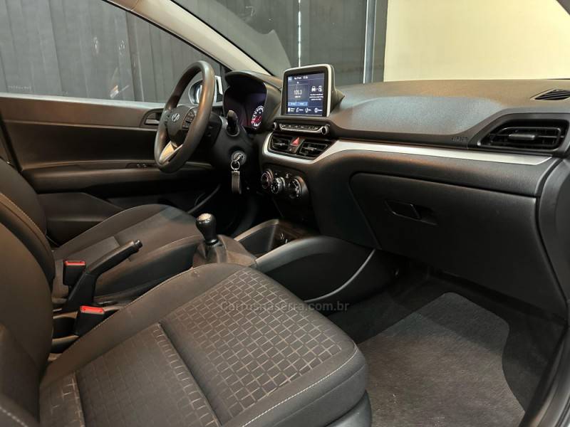 HYUNDAI - HB20 - 2022/2023 - Branca - R$ 65.900,00