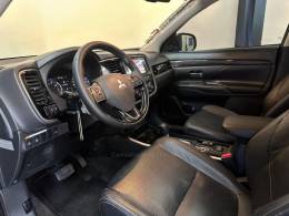 MITSUBISHI - OUTLANDER - 2017/2018 - Cinza - R$ 116.900,00