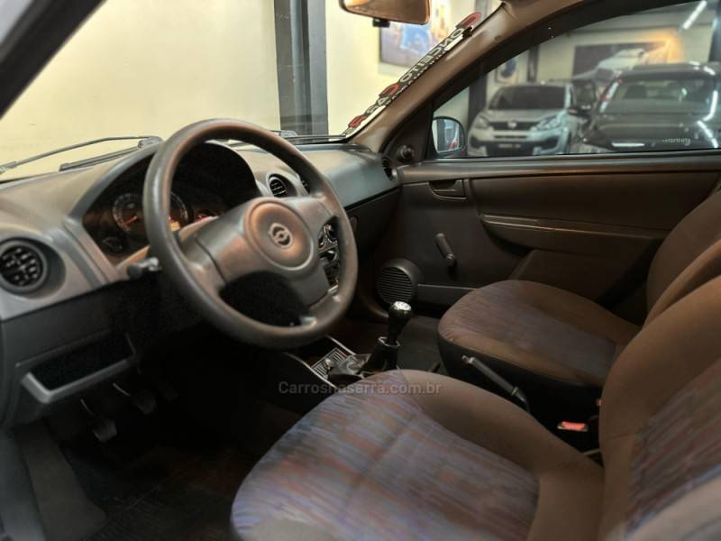 CHEVROLET - CELTA - 2006/2007 - Branca - R$ 21.900,00