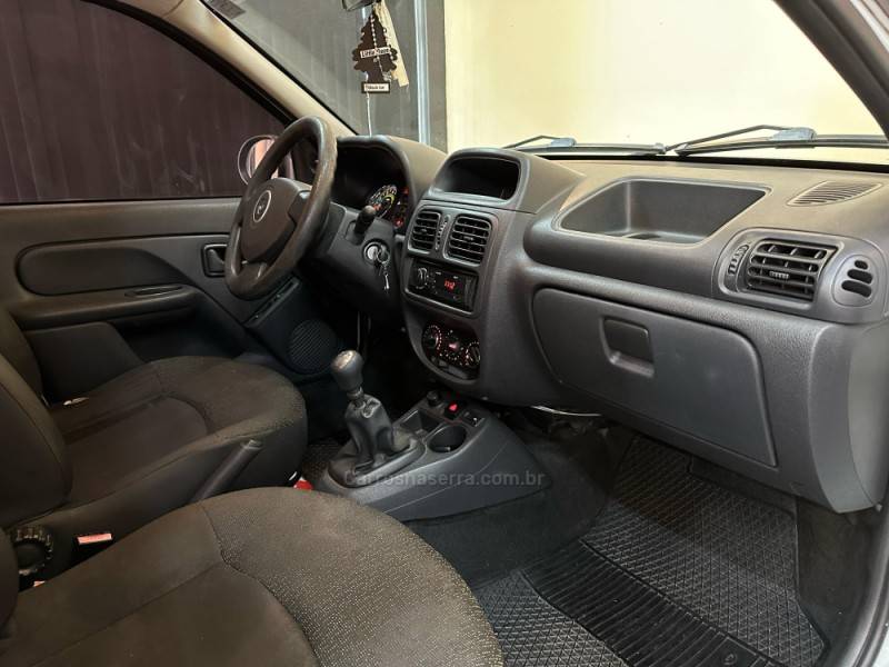RENAULT - CLIO - 2013/2014 - Branca - R$ 33.900,00