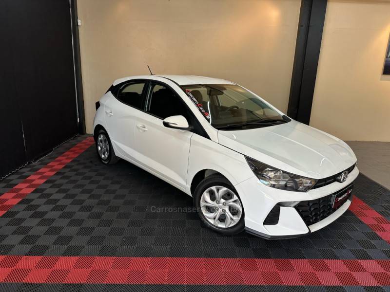 HYUNDAI - HB20 - 2022/2023 - Branca - R$ 65.900,00