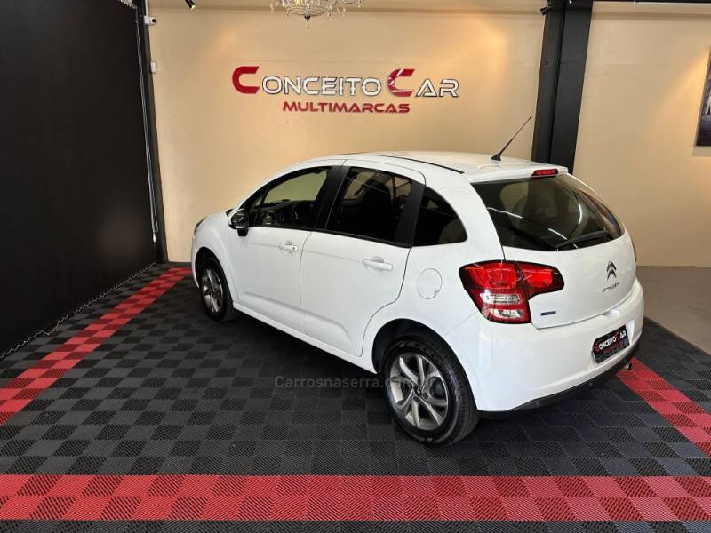 CITROËN - C3 - 2017/2018 - Branca - R$ 49.900,00