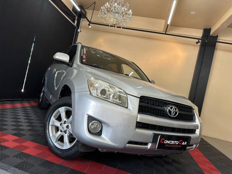 TOYOTA - RAV4 - 2009/2010 - Prata - R$ 59.900,00