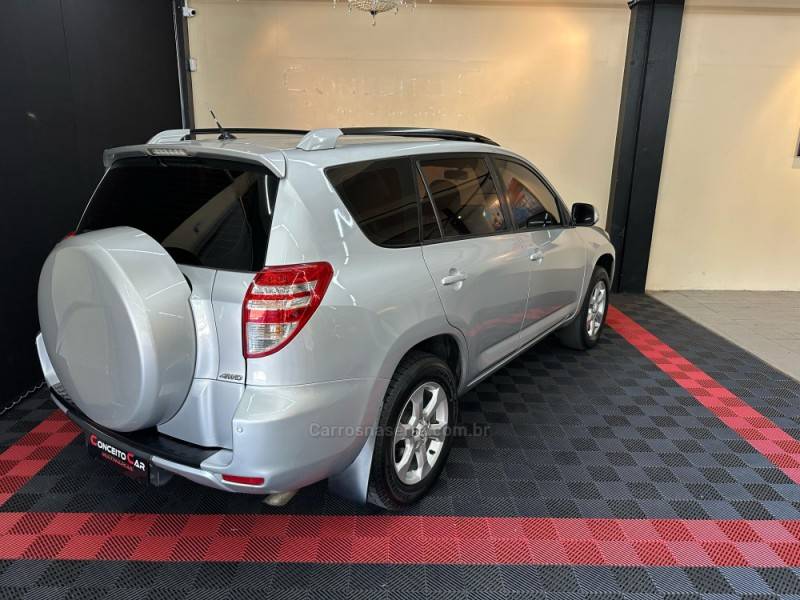 TOYOTA - RAV4 - 2009/2010 - Prata - R$ 59.900,00
