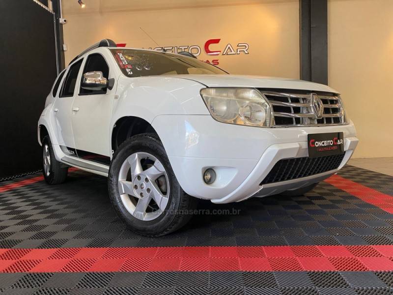 RENAULT - DUSTER - 2012/2013 - Branca - R$ 48.900,00