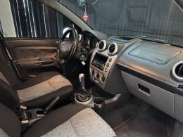 FORD - FIESTA - 2013/2013 - Branca - R$ 34.900,00