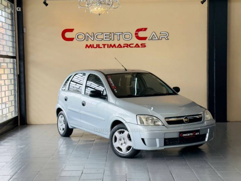 CHEVROLET - CORSA - 2010/2011 - Bege - Sob Consulta - Franco Automóveis