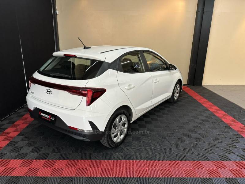 HYUNDAI - HB20 - 2022/2023 - Branca - R$ 65.900,00