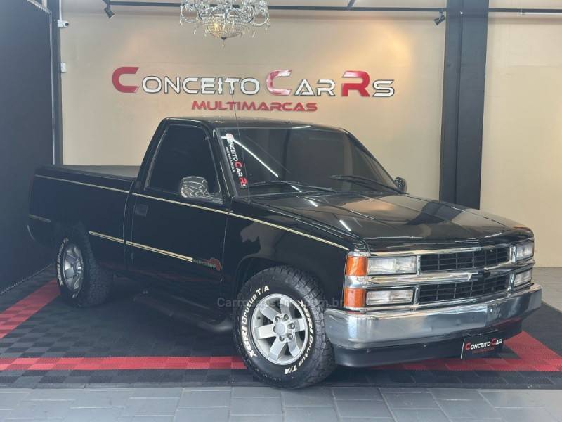 CHEVROLET - SILVERADO - 1999/2000 - Preta - R$ 99.900,00
