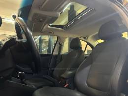 VOLKSWAGEN - JETTA - 2011/2012 - Preta - R$ 65.900,00